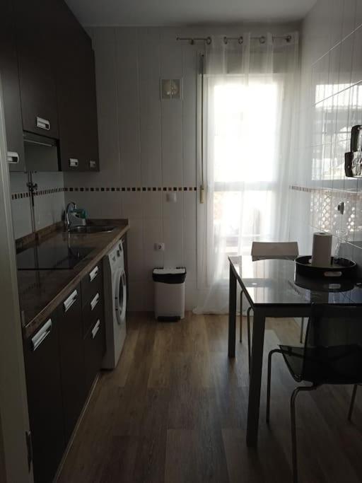 Apartamento Centrico Con Terraza Y Parking Huelva Eksteriør bilde